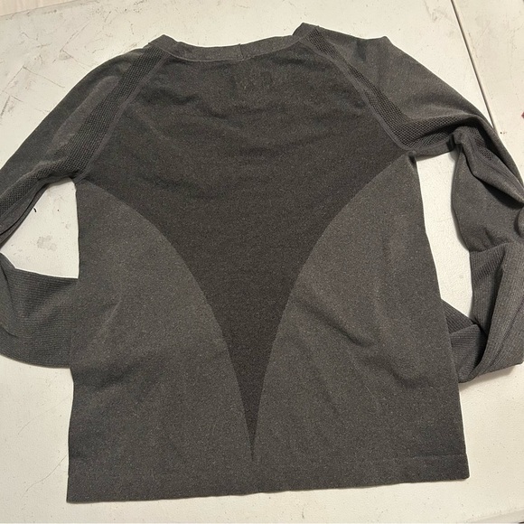 P’tula Reenergize long sleeve top size large - Picture 3 of 5